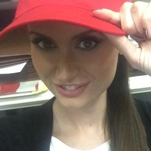 Meet your Posher, Alisa